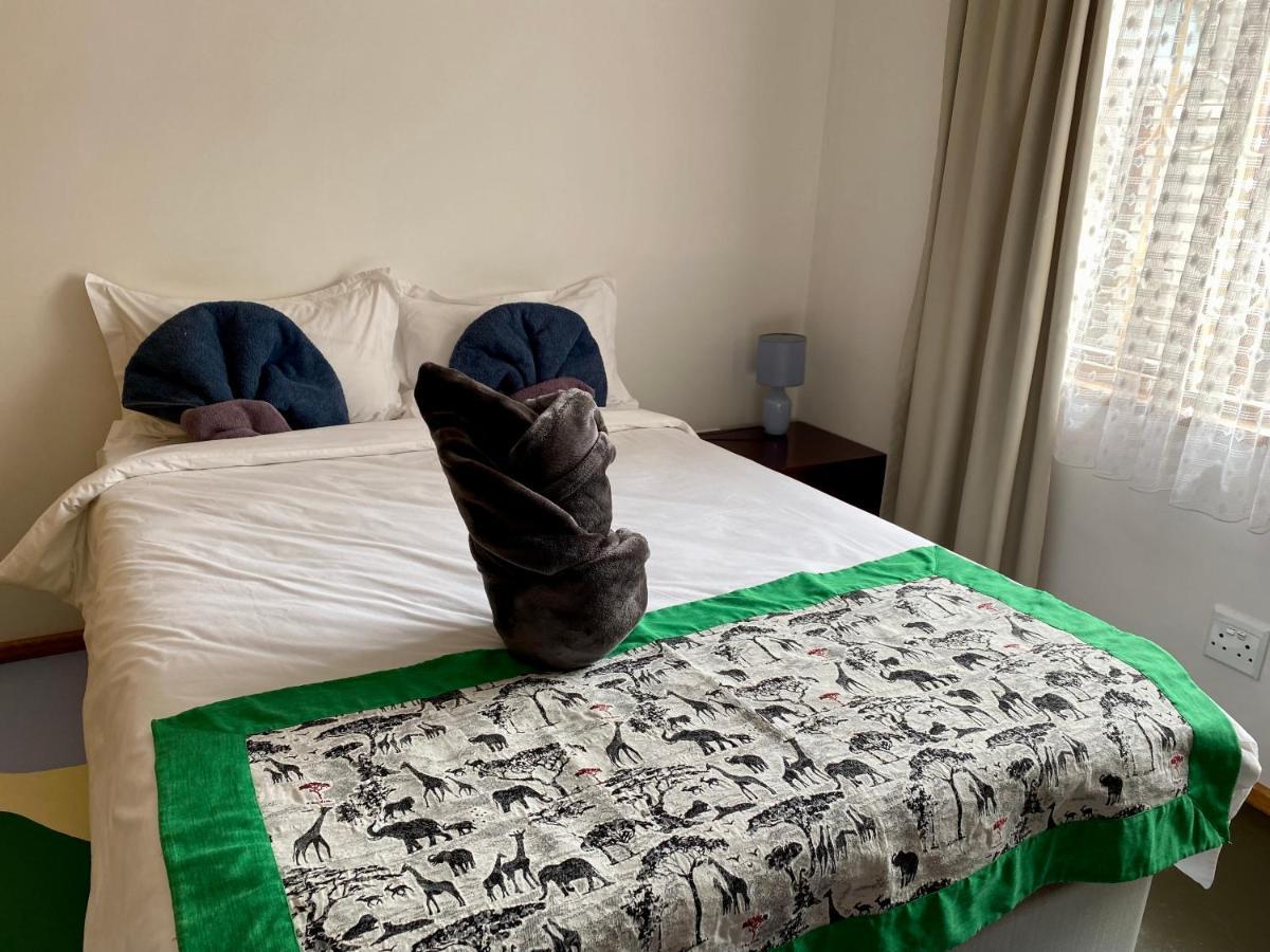 All African Colours Guesthouse 스바코프문트 외부 사진